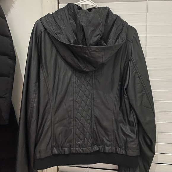 Guess jacket - Picture 2 of 2